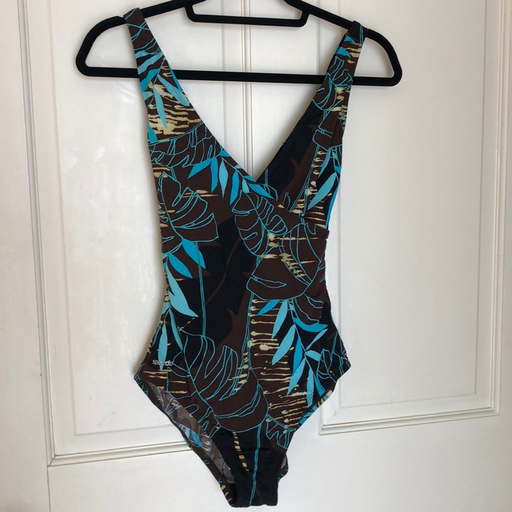 Swimsuit tropical print